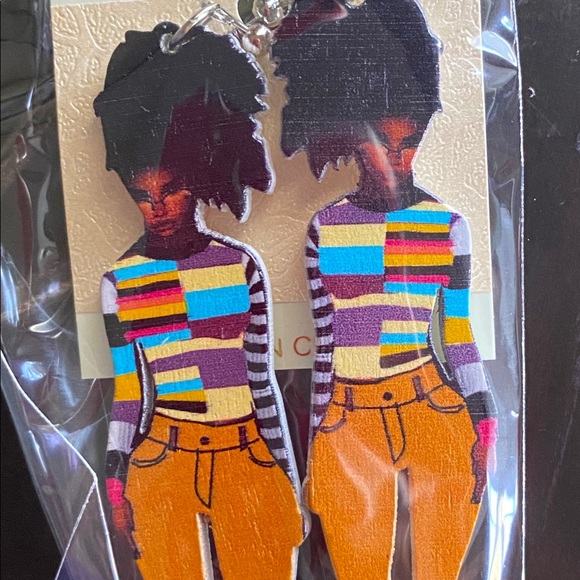 African American Black Woman Wooden Earrings - Picture 1 of 2
